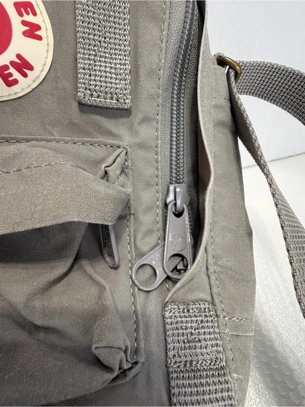 Fjallraven Kånken Small Crossbody Bag - Gray